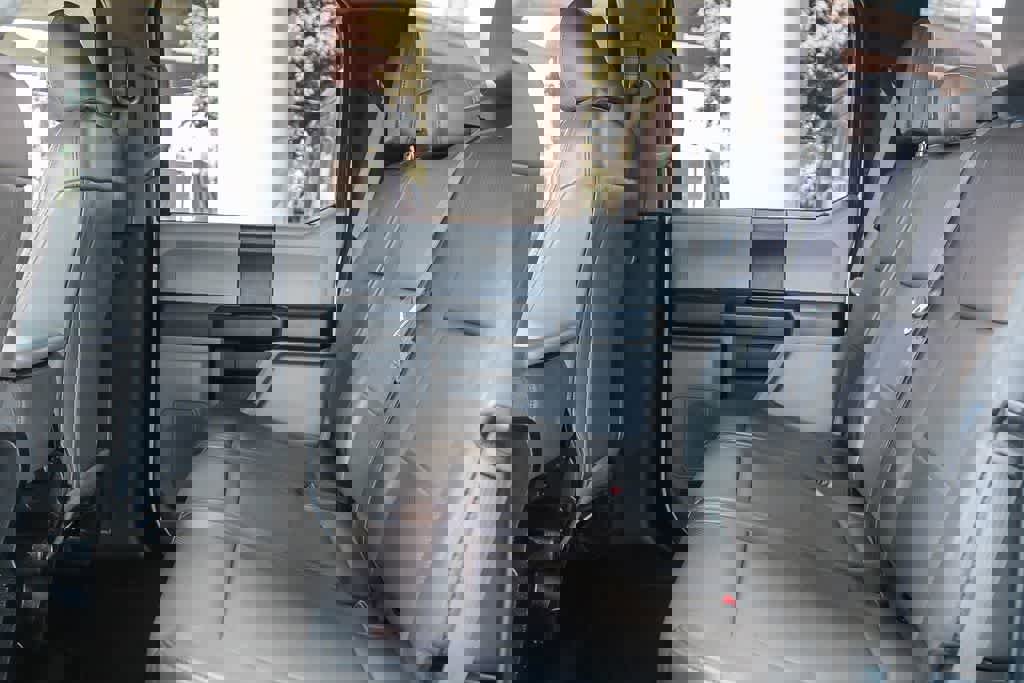 Used 2017 Ford F550 2WD Crew Cab Super Duty image 19