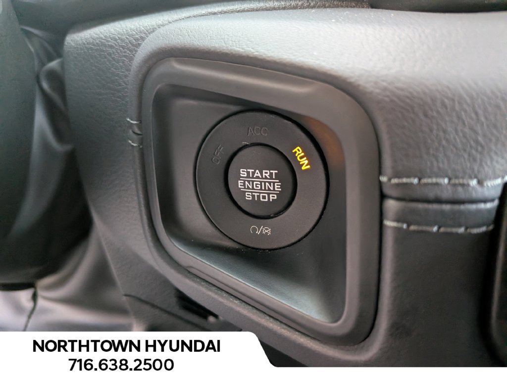 Used 2026 Jeep Wrangler Unlimited Sahara AWD/4WD image 17
