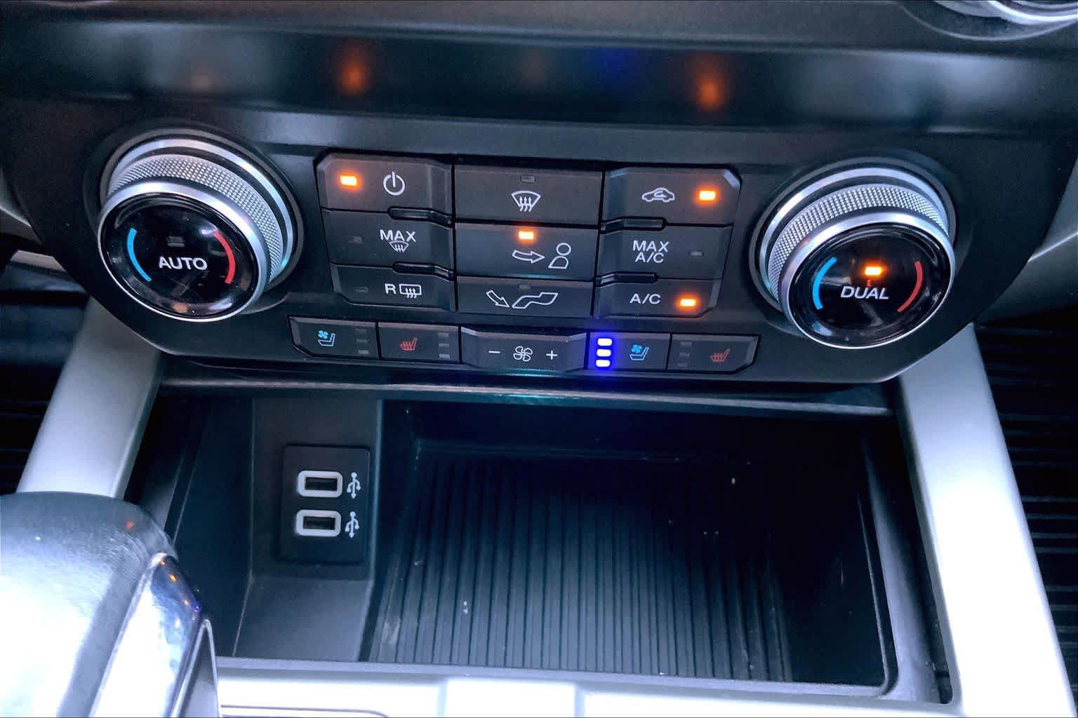 Used 2019 Ford F150 Lariat w/ Equipment Group 502A Luxury AWD/4WD image 34