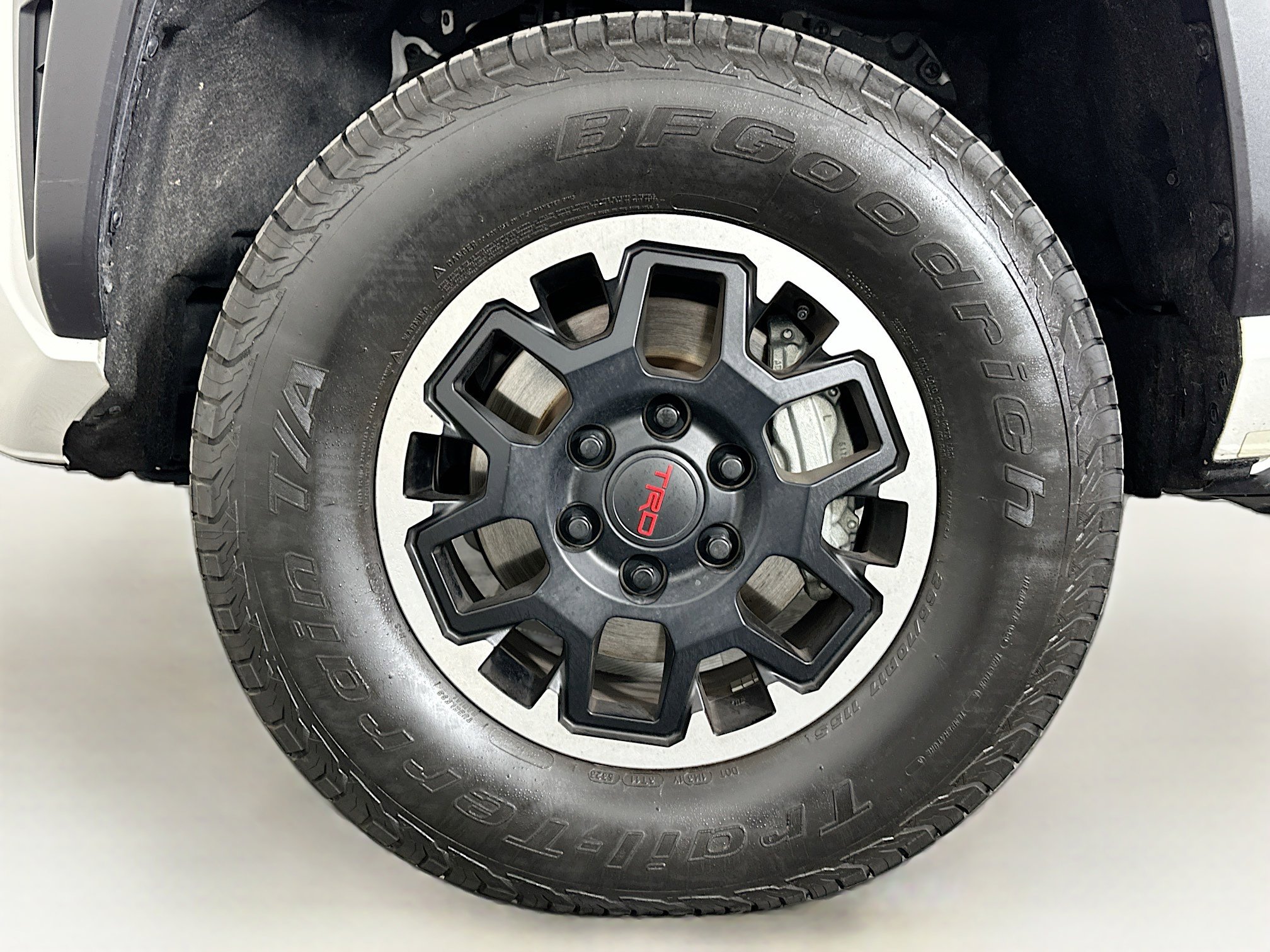 Used 2024 Toyota Tacoma TRD Off-Road image 11