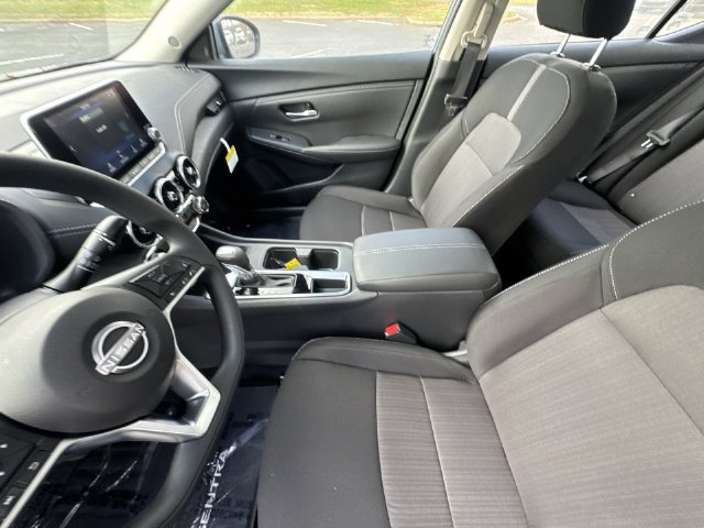 Certified 2025 Nissan Sentra SV FWD image 21