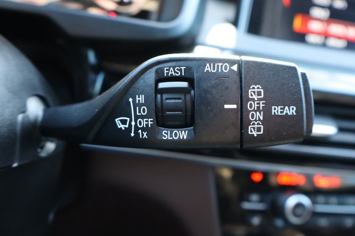 Used 2018 BMW X5 xDrive40e w/ M Sport Package image 34