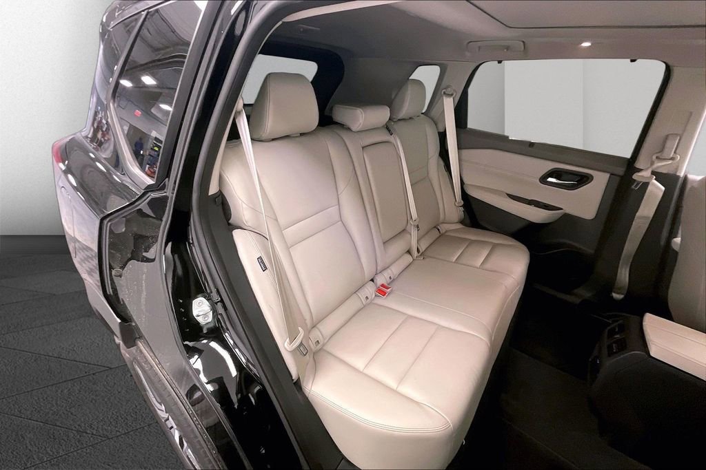 Certified 2023 Nissan Rogue SL w/ SL Premium Package image 17