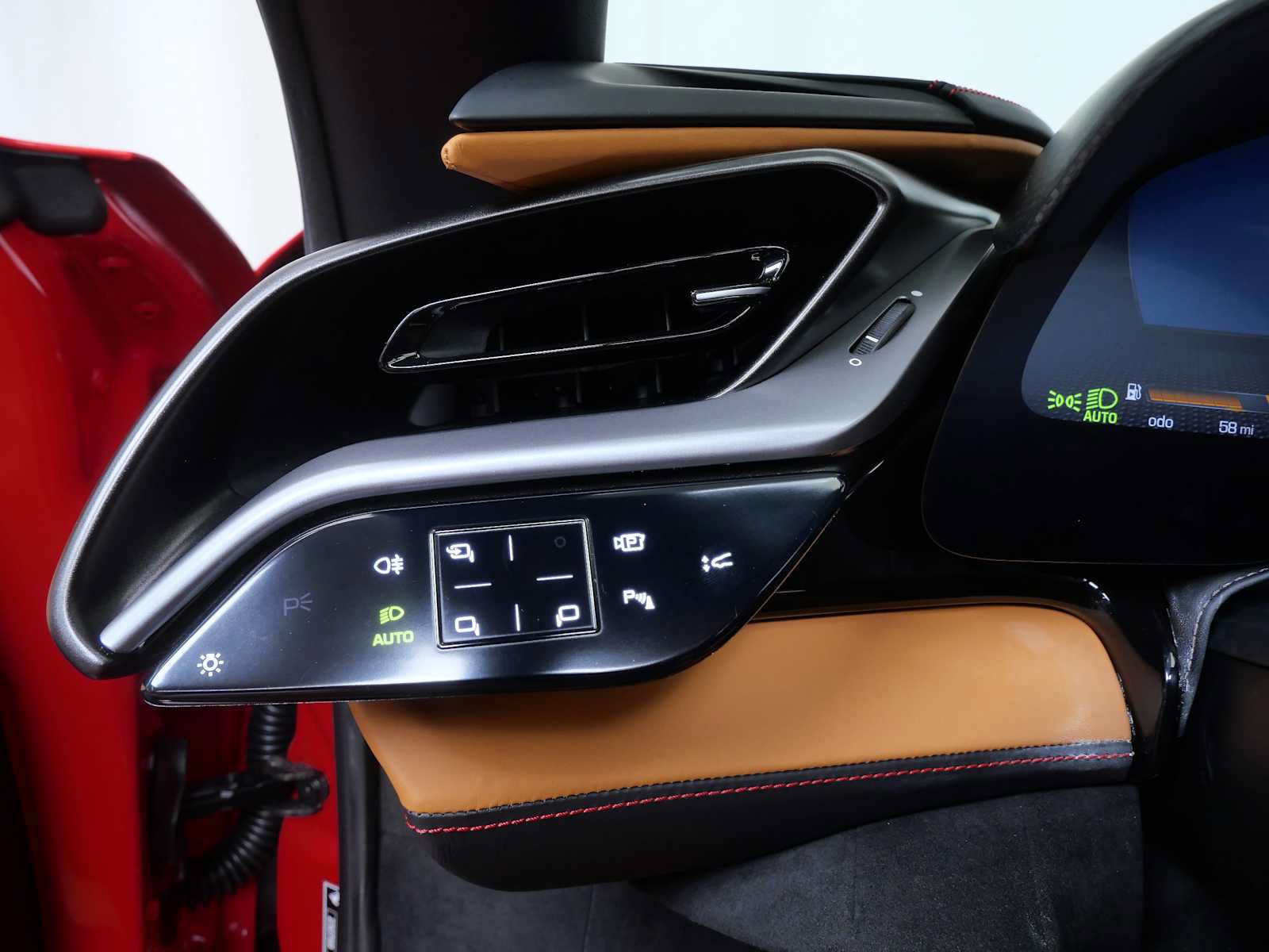 Used 2024 Ferrari SF90 Spider AWD/4WD image 29