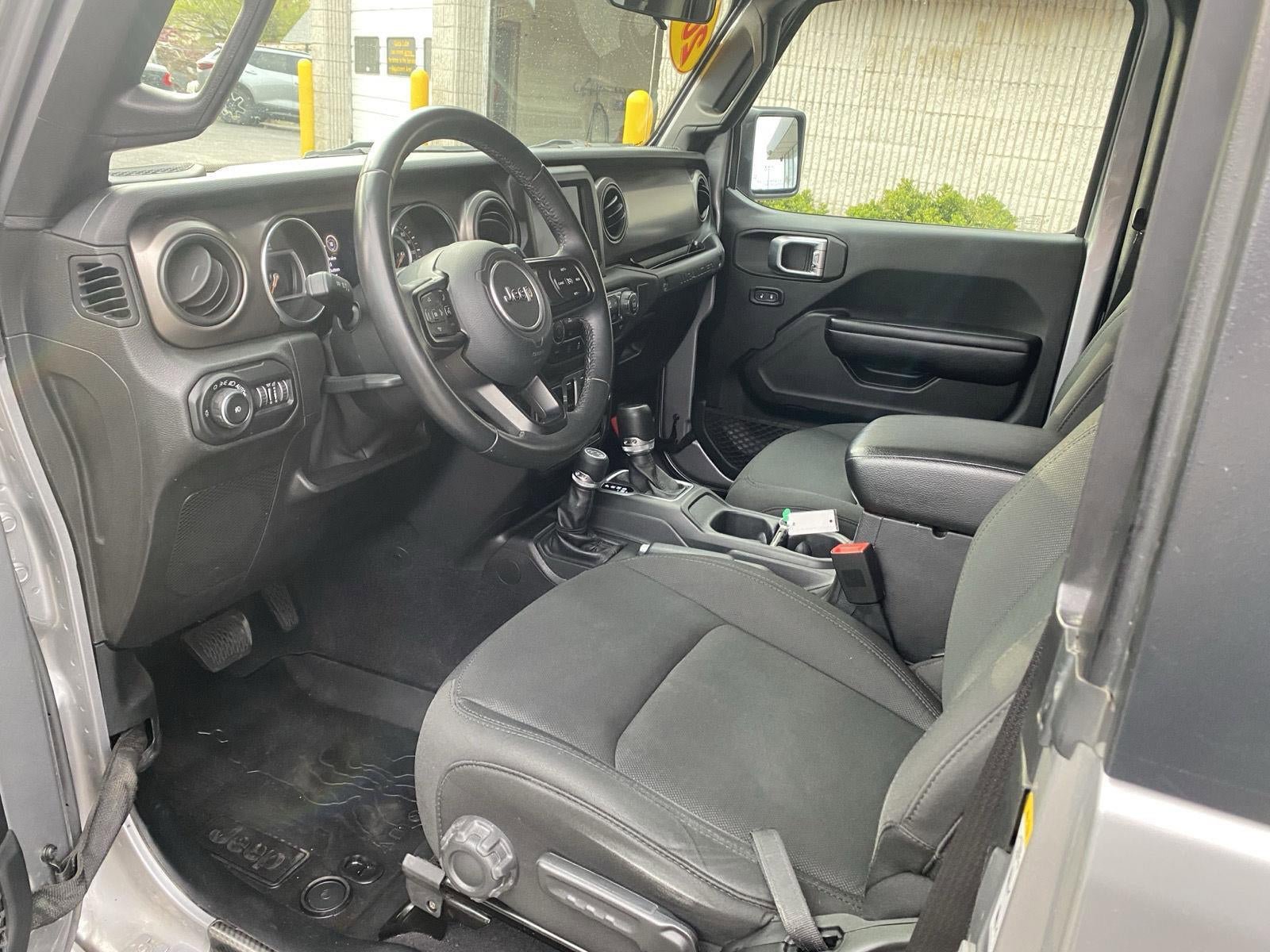 Used 2018 Jeep Wrangler Sport AWD/4WD image 17