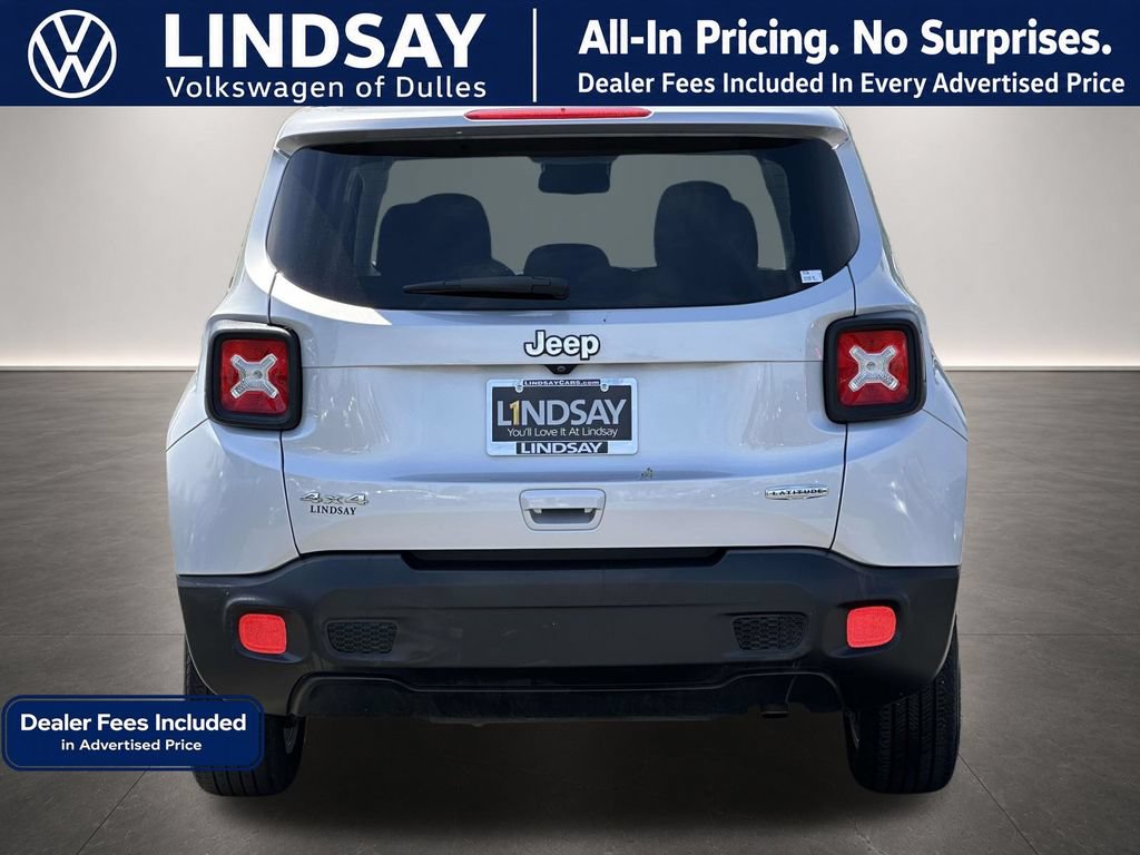 Used 2018 Jeep Renegade Latitude w/ Cold Weather Group AWD/4WD image 6