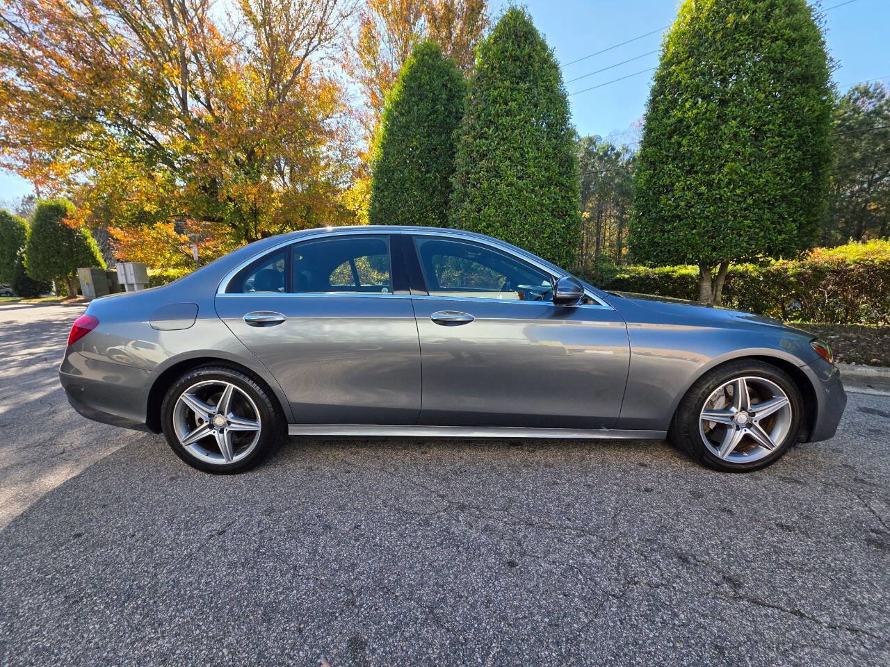 Used 2017 Mercedes-Benz E 300 image 6