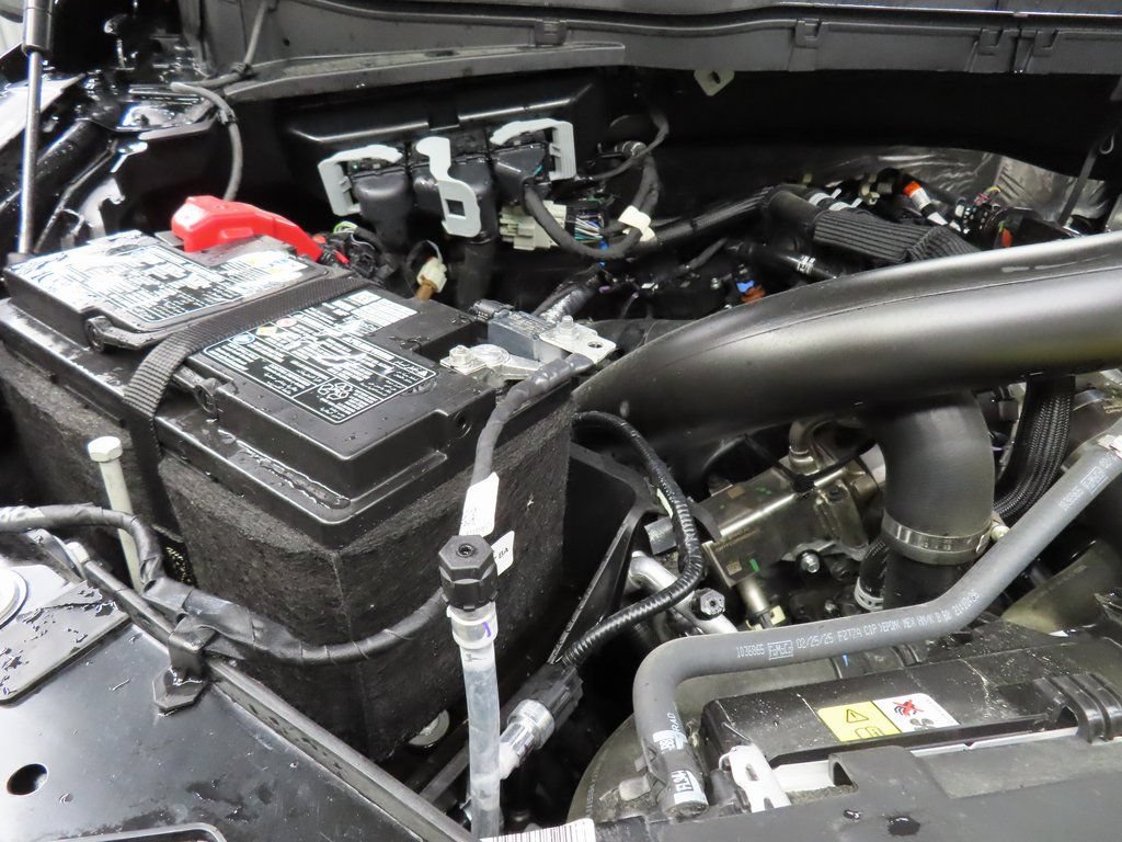 Used 2025 Ford F150 Lariat AWD/4WD image 32