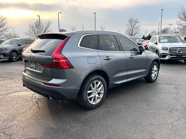 Used 2021 Volvo XC60 T5 Momentum w/ Premium Package image 6
