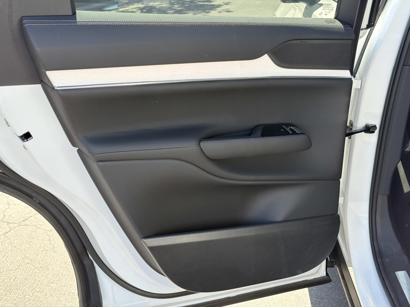 New 2026 Volvo EX90 Ultra AWD/4WD image 16