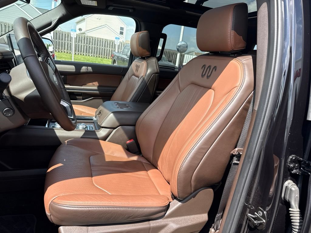 Used 2024 Ford Expedition Max King Ranch AWD/4WD image 3