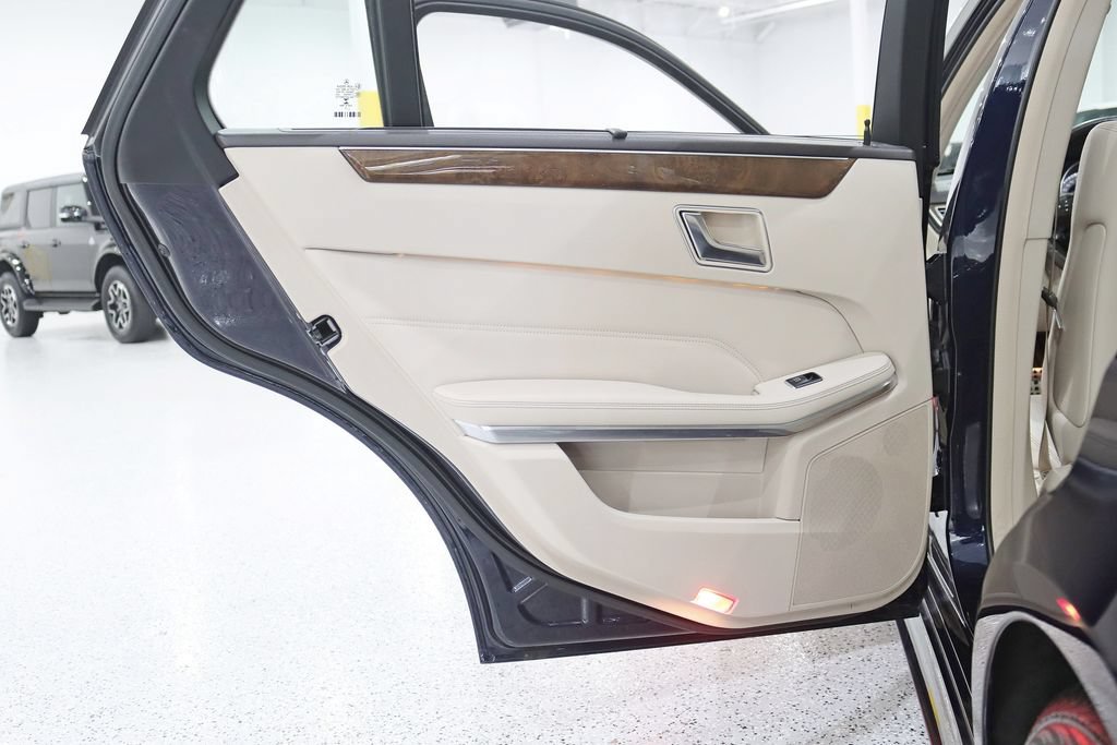 Used 2016 Mercedes-Benz E 350 4MATIC Wagon w/ Premium Package image 33