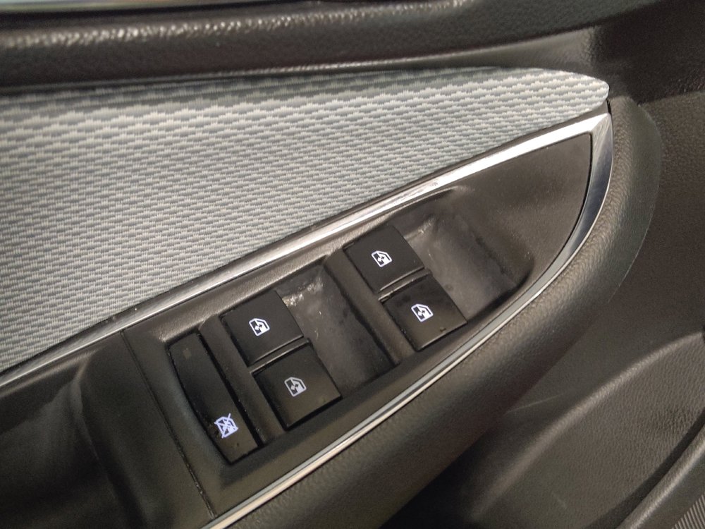 Used 2019 Chevrolet Cruze LT image 27