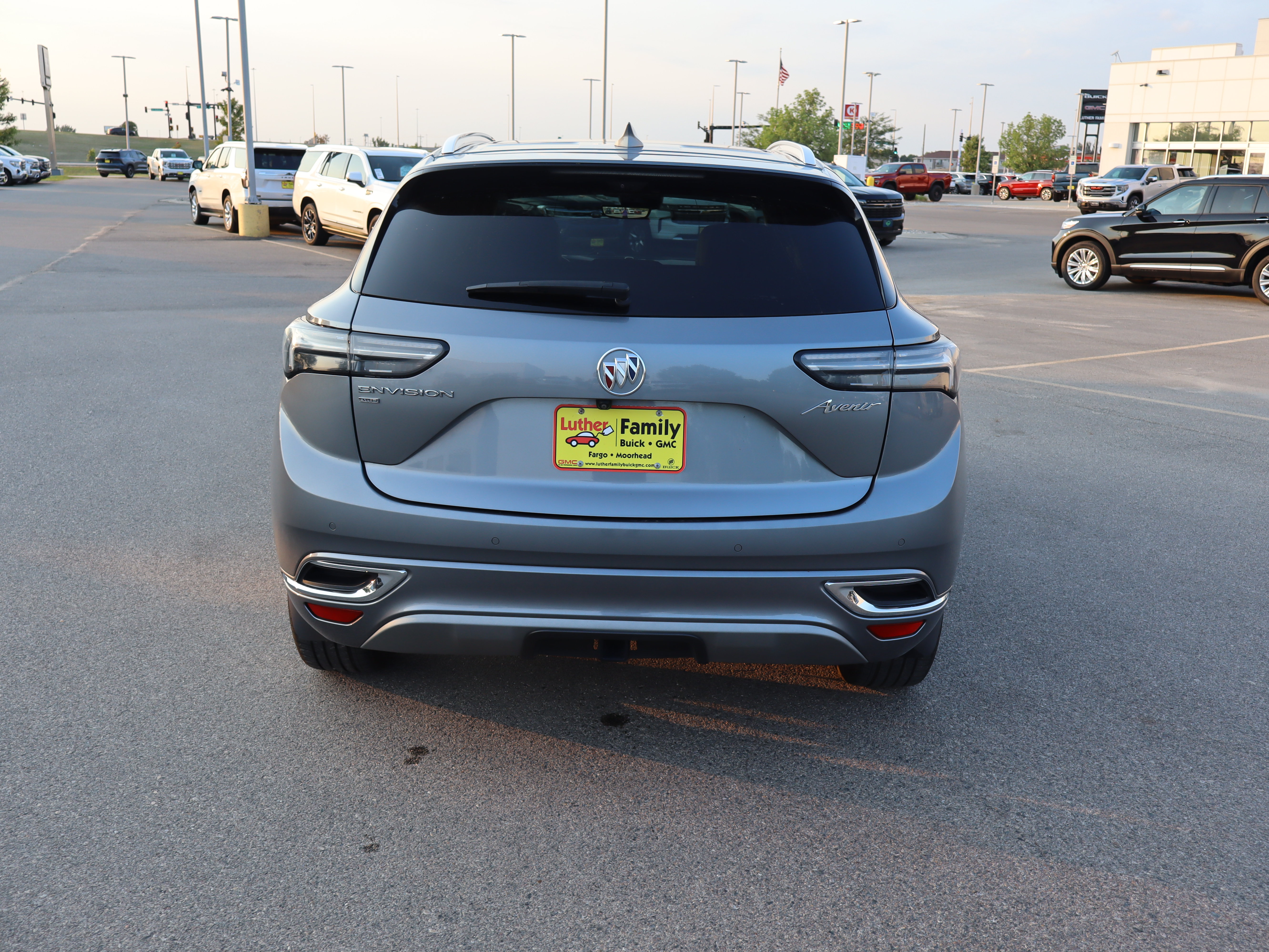 Used 2022 Buick Envision Avenir w/ Technology Package II AWD/4WD image 6