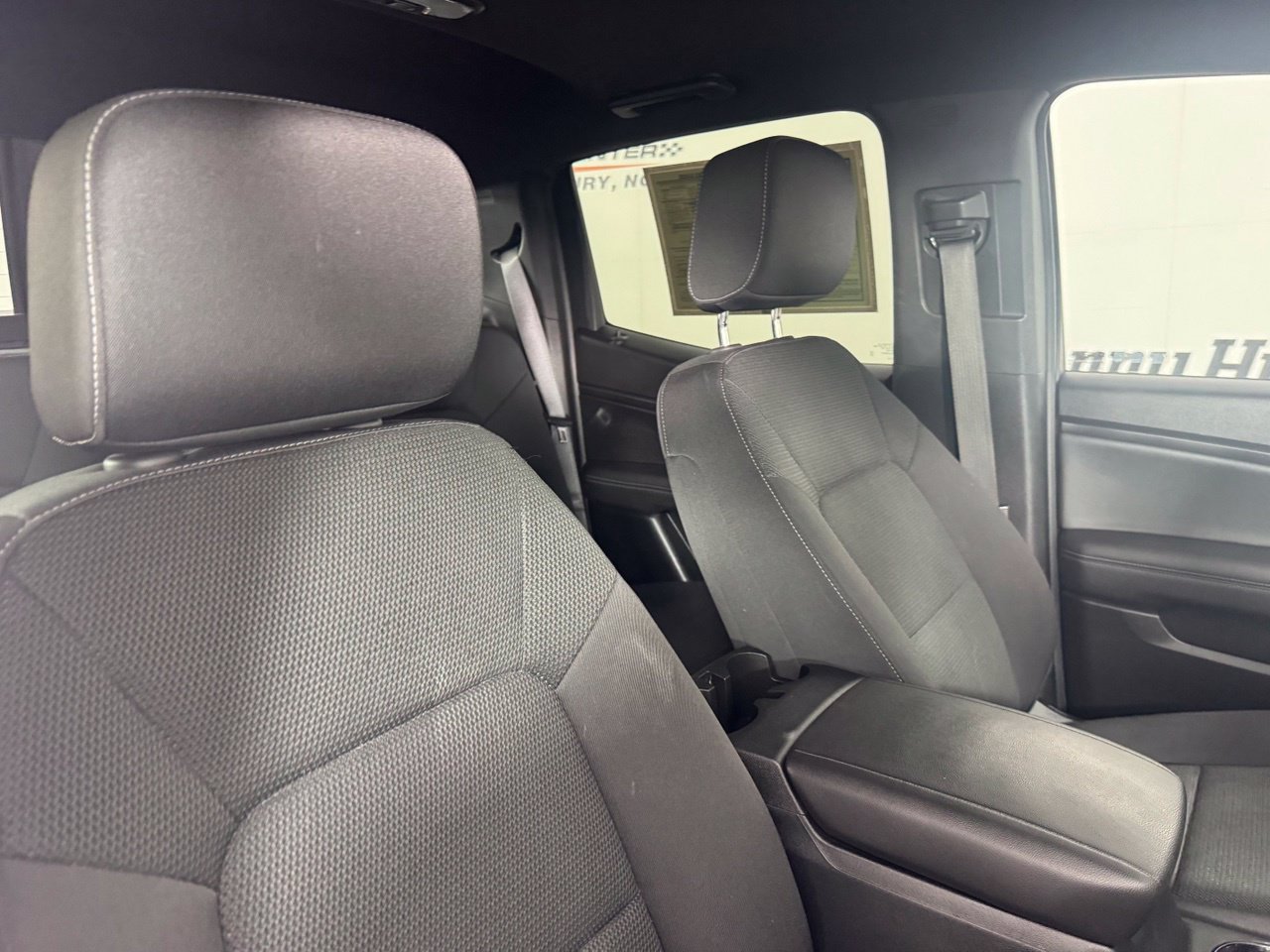 Used 2023 Chevrolet Colorado LT w/ LT Convenience Package II AWD/4WD image 34