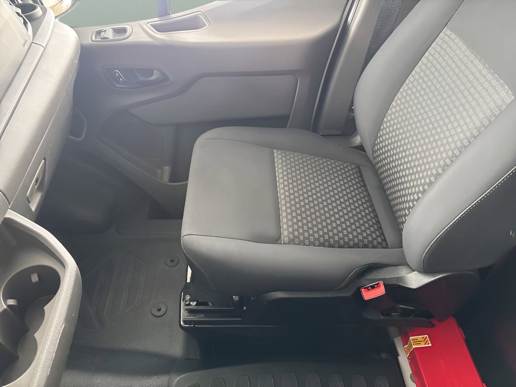 Used 2024 Ford Transit 250 Low Roof AWD w/ Exterior Upgrade Package image 18