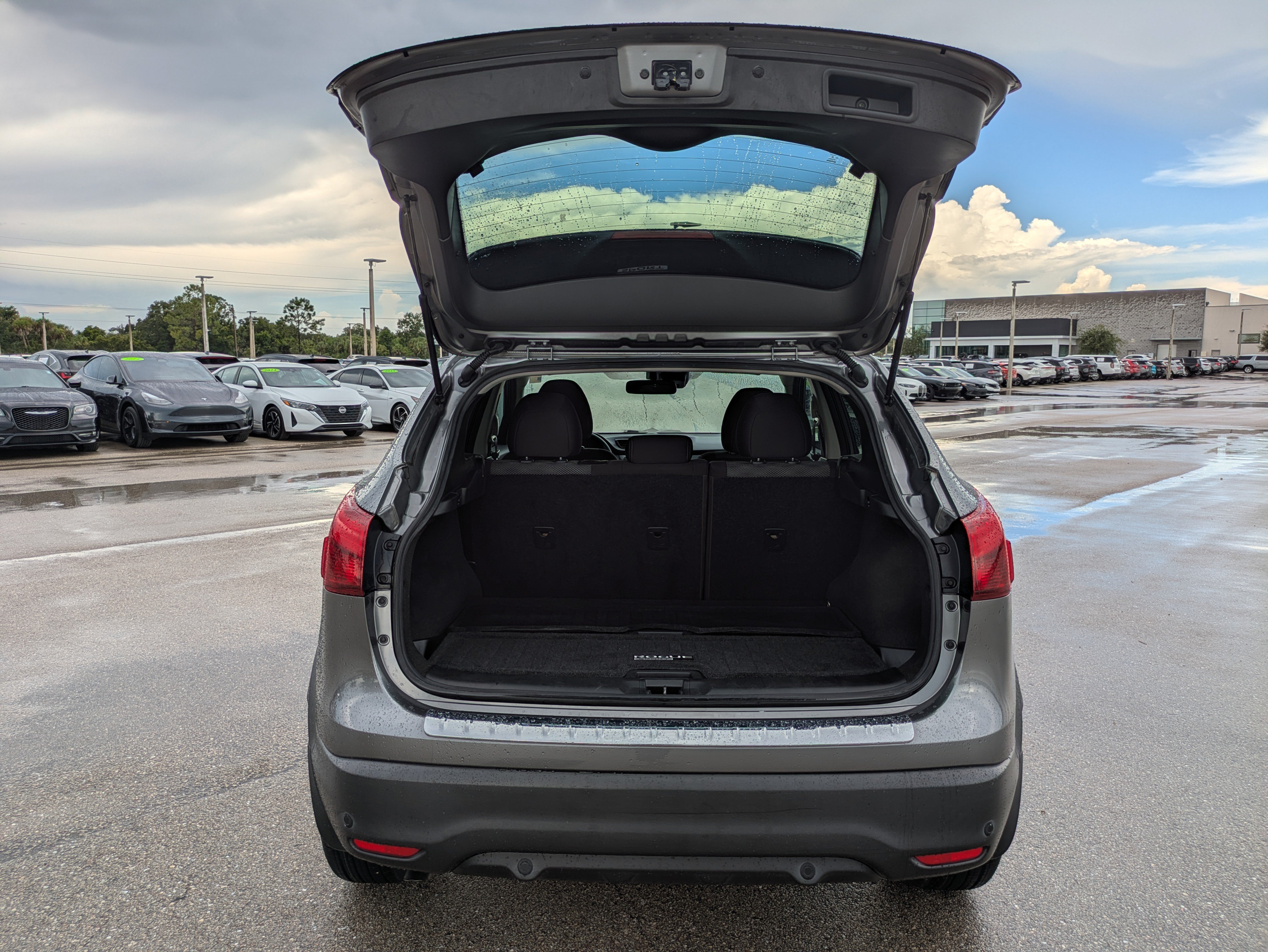 Used 2019 Nissan Rogue Sport SV FWD image 30