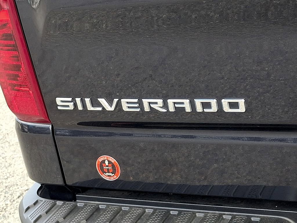 Used 2023 Chevrolet Silverado 1500 LT image 30