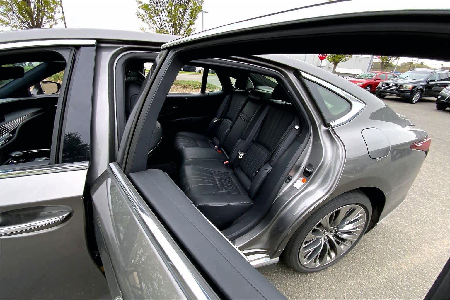 Used 2023 Lexus LS 500 AWD w/ Interior Upgrade Package image 21