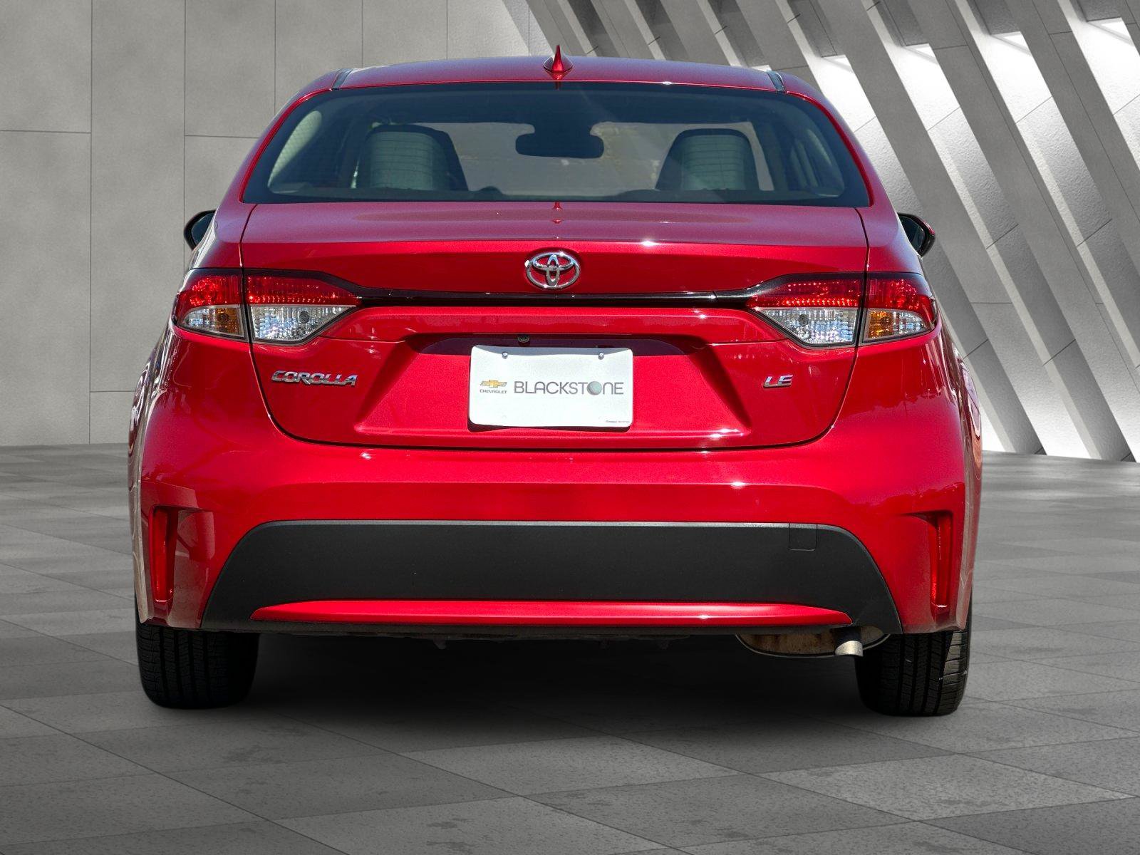 Used 2020 Toyota Corolla LE FWD image 5