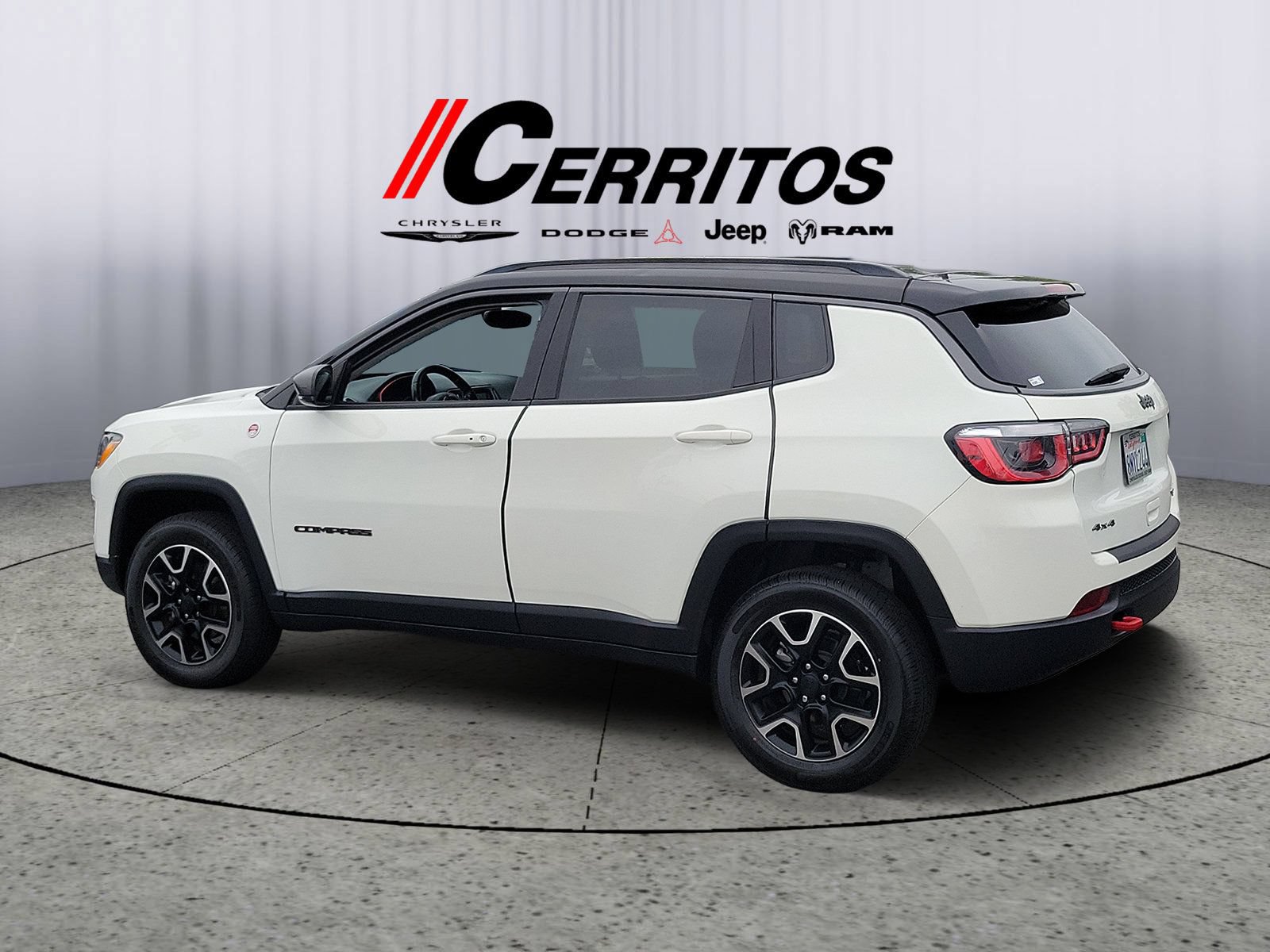 Certified 2020 Jeep Compass Trailhawk AWD/4WD image 2