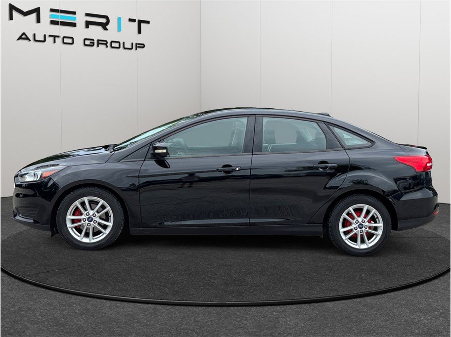 Used 2017 Ford Focus SE FWD image 5