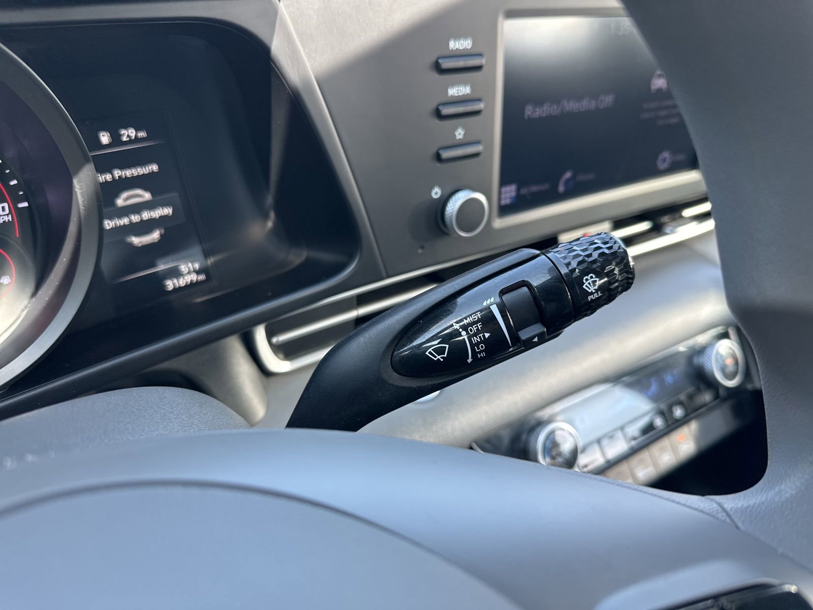 Used 2022 Hyundai Elantra SEL w/ Cargo Package image 39