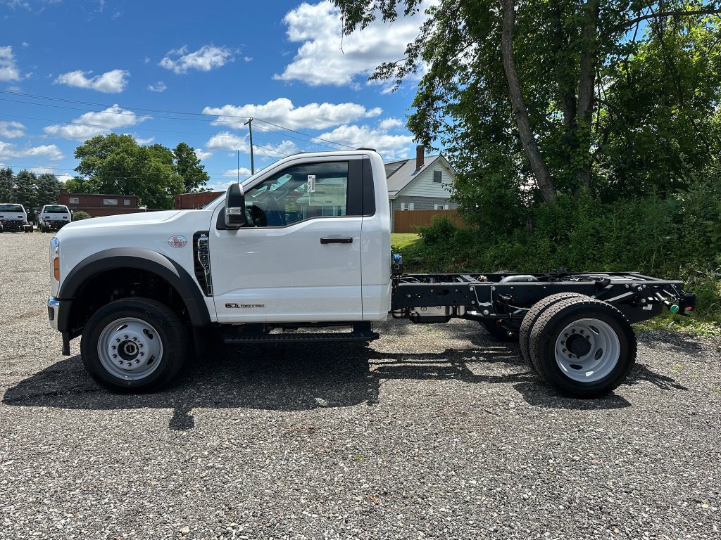 New 2026 Ford F550 4x4 Regular Cab Super Duty image 2
