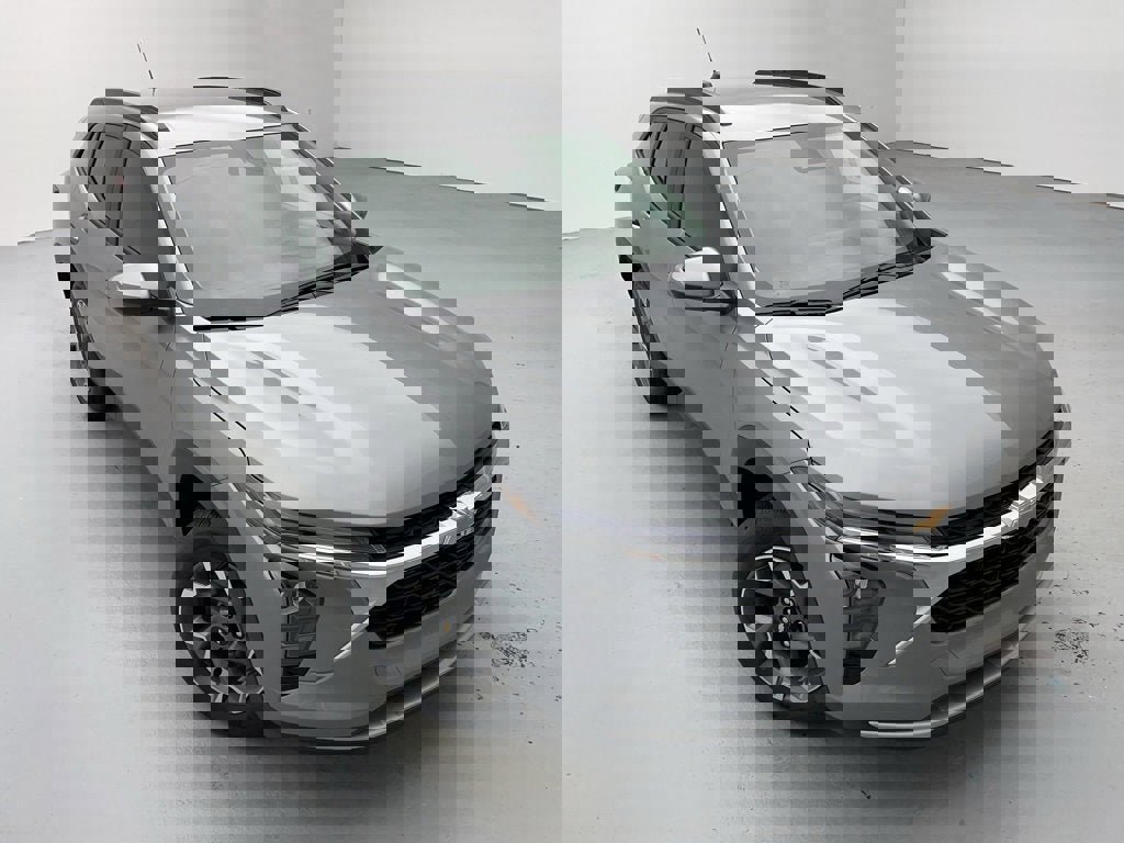 New 2026 Chevrolet Trax LT w/ Driver Confidence Package image 2