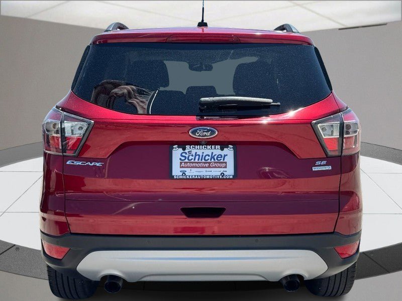 Used 2017 Ford Escape SE w/ Equipment Group 201A FWD image 4