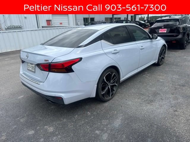 Certified 2023 Nissan Altima 2.5 SR w/ SR Premium Package FWD image 3