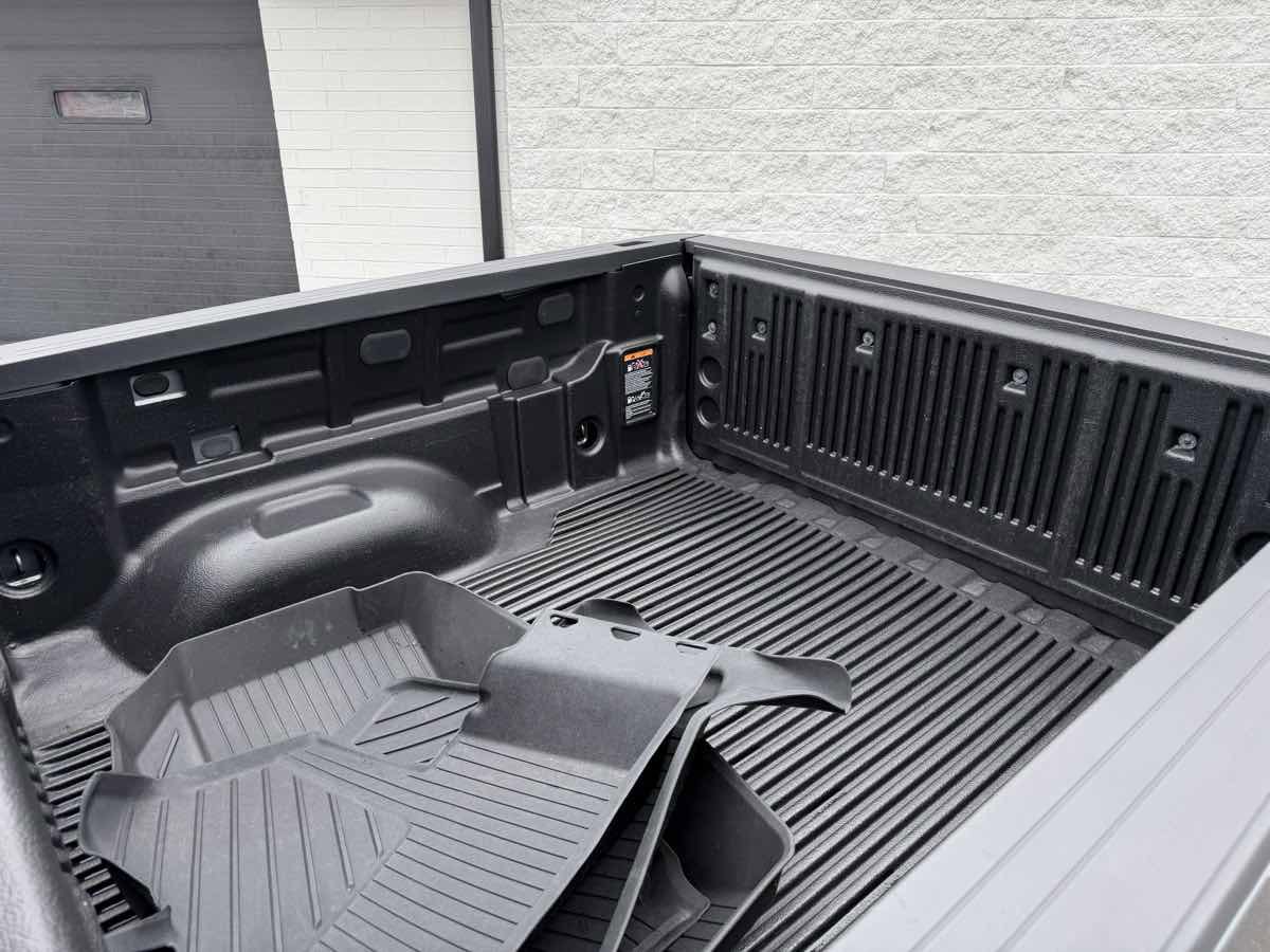 Used 2019 GMC Canyon SLE w/ Elevation Edition image 9