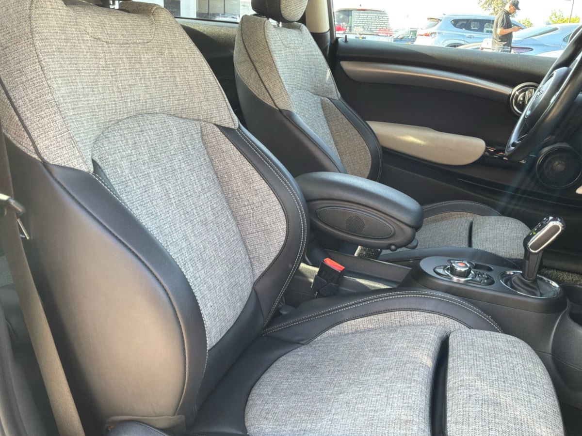Used 2020 MINI Cooper SE w/ 6.5" Touchscreen Package FWD image 23