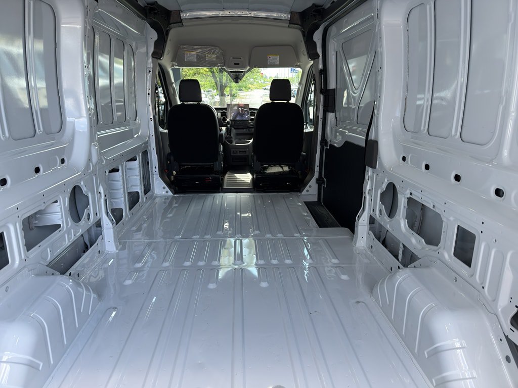 New 2026 Ford Transit 250 148 Medium Roof Extended AWD image 7