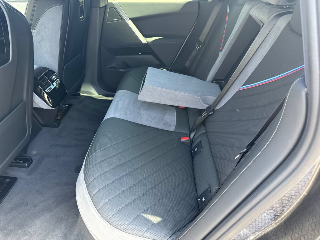New 2026 BMW iX xDrive45 w/ M Sport Package AWD/4WD image 17