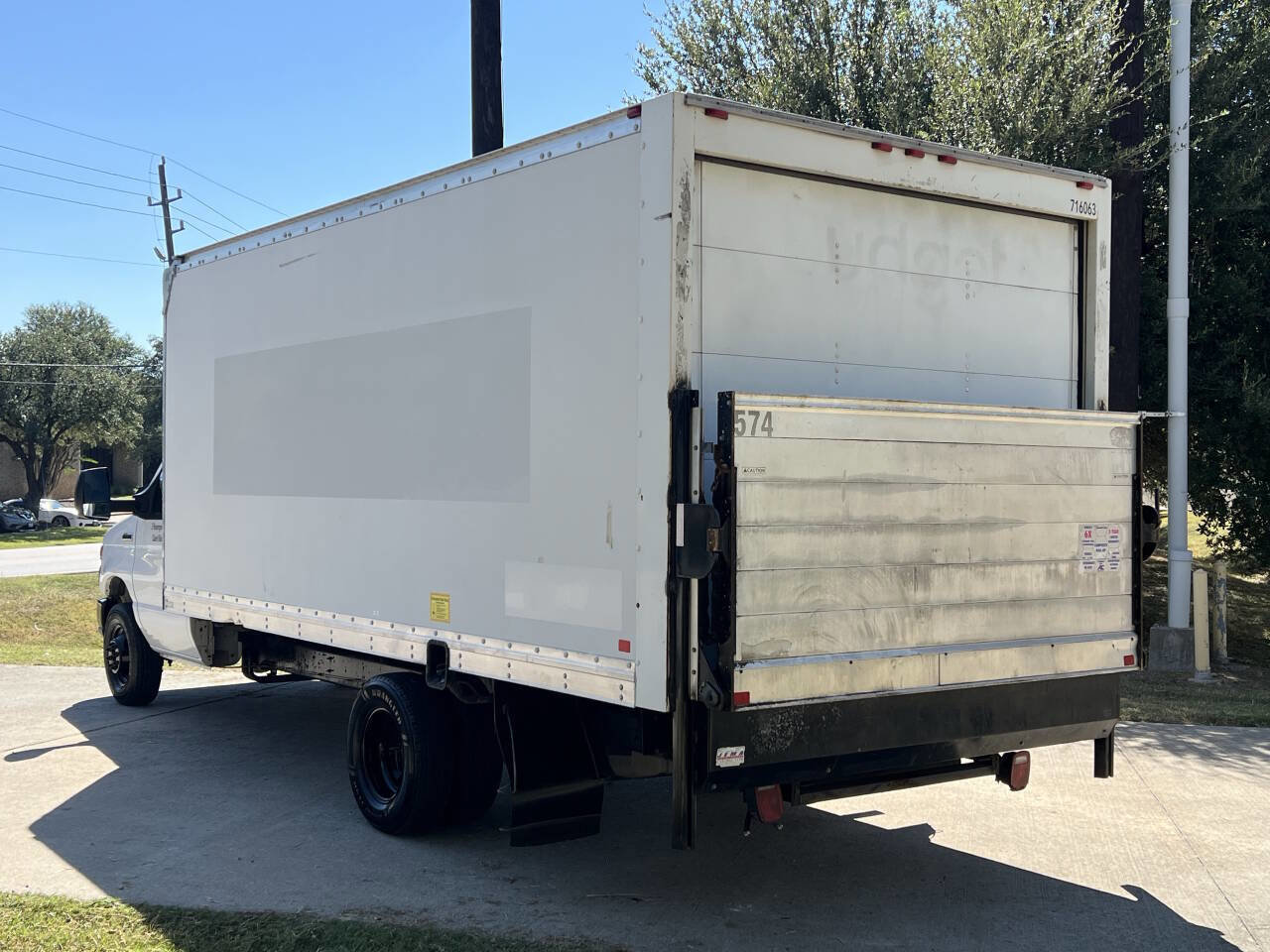 Used 2017 Ford E-350 and Econoline 350 Super Duty image 4