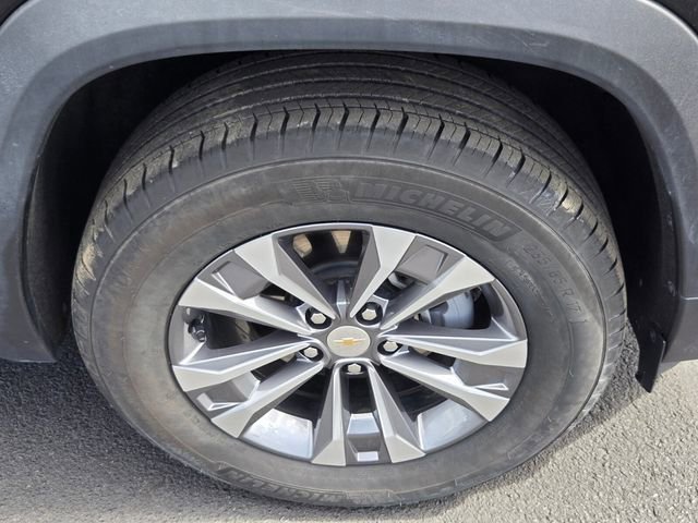 Used 2025 Chevrolet Equinox LT w/ Safety and Technology Package image 20