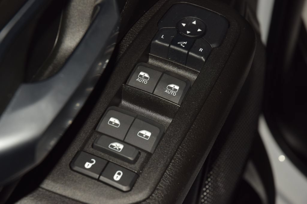 Used 2025 RAM 1500 Big Horn AWD/4WD image 40