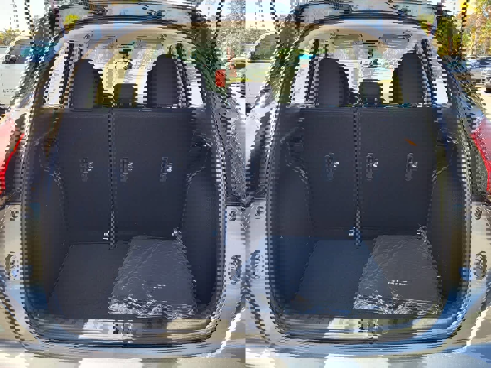 New 2025 Nissan Kicks Play S image 6