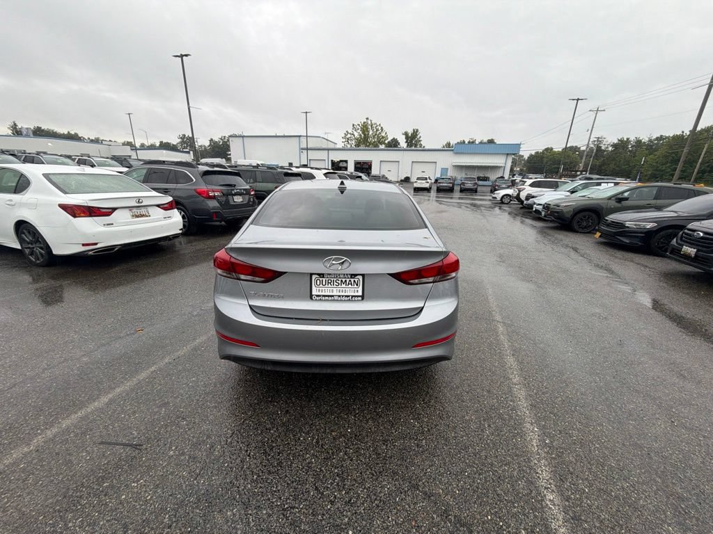 Used 2017 Hyundai Elantra SE FWD image 4