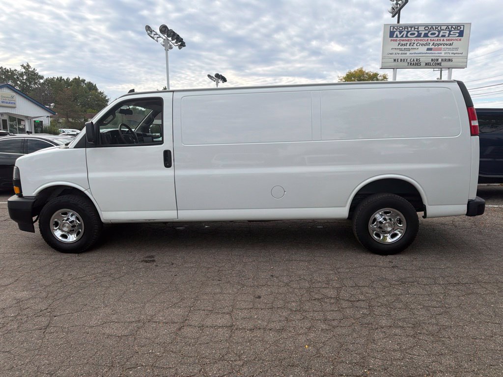 Used 2022 Chevrolet Express 2500 Extended RWD image 8
