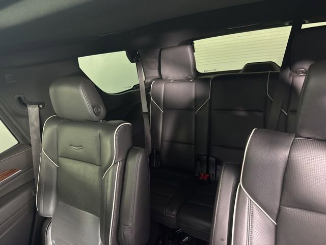 Used 2021 Cadillac Escalade Premium Luxury w/ Performance Package AWD/4WD image 9