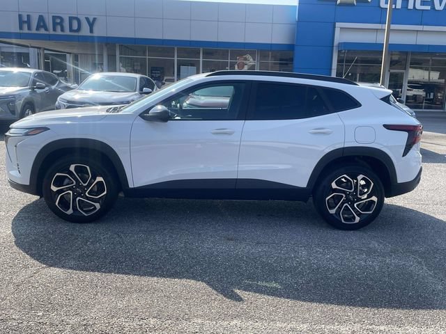 New 2026 Chevrolet Trax RS w/ Sunroof Package FWD image 6