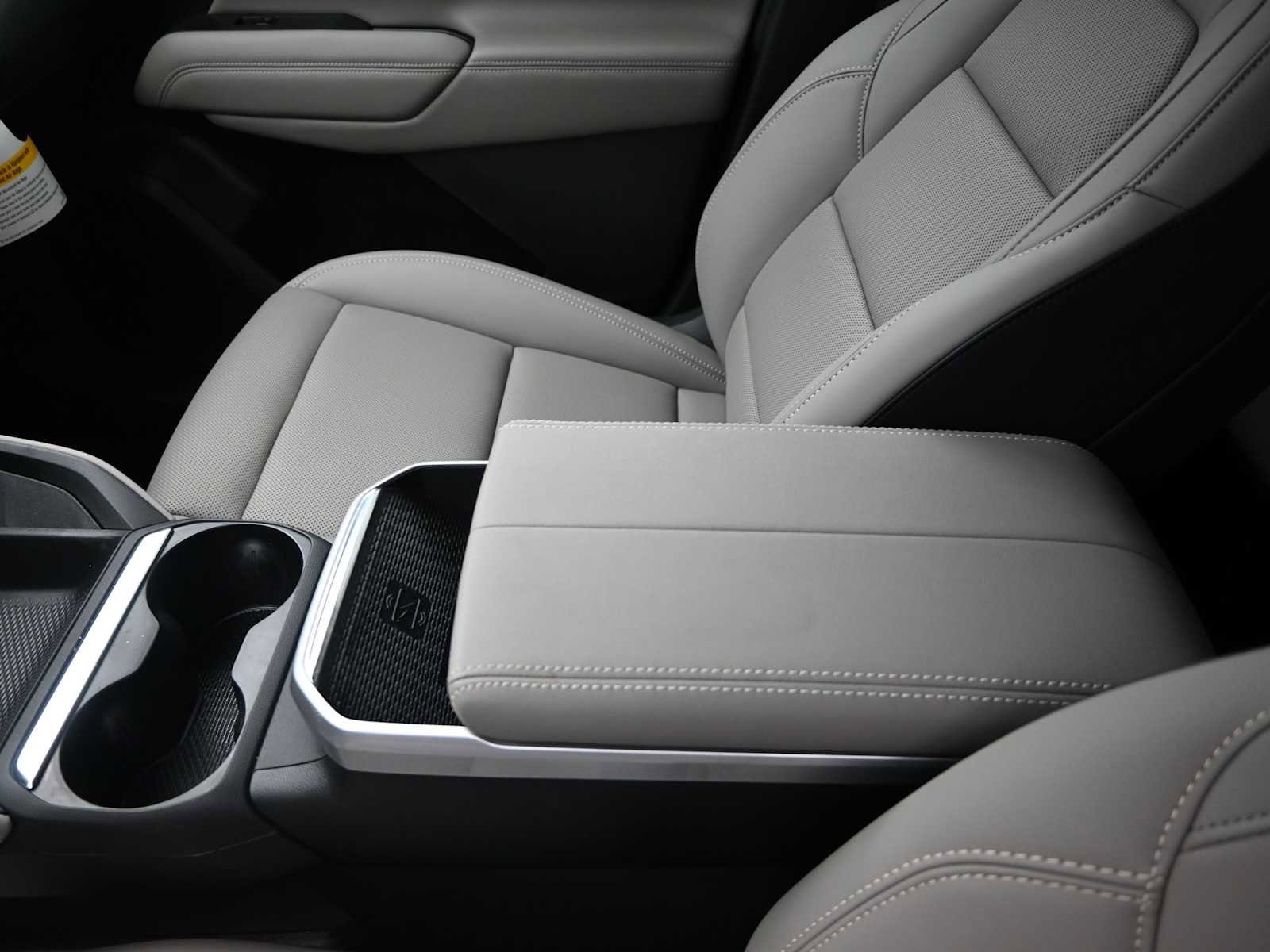 New 2026 GMC Terrain Elevation w/ Elevation Premium Package AWD/4WD image 14