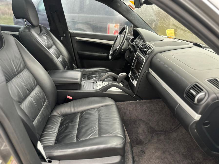 Used 2008 Porsche Cayenne Turbo image 19