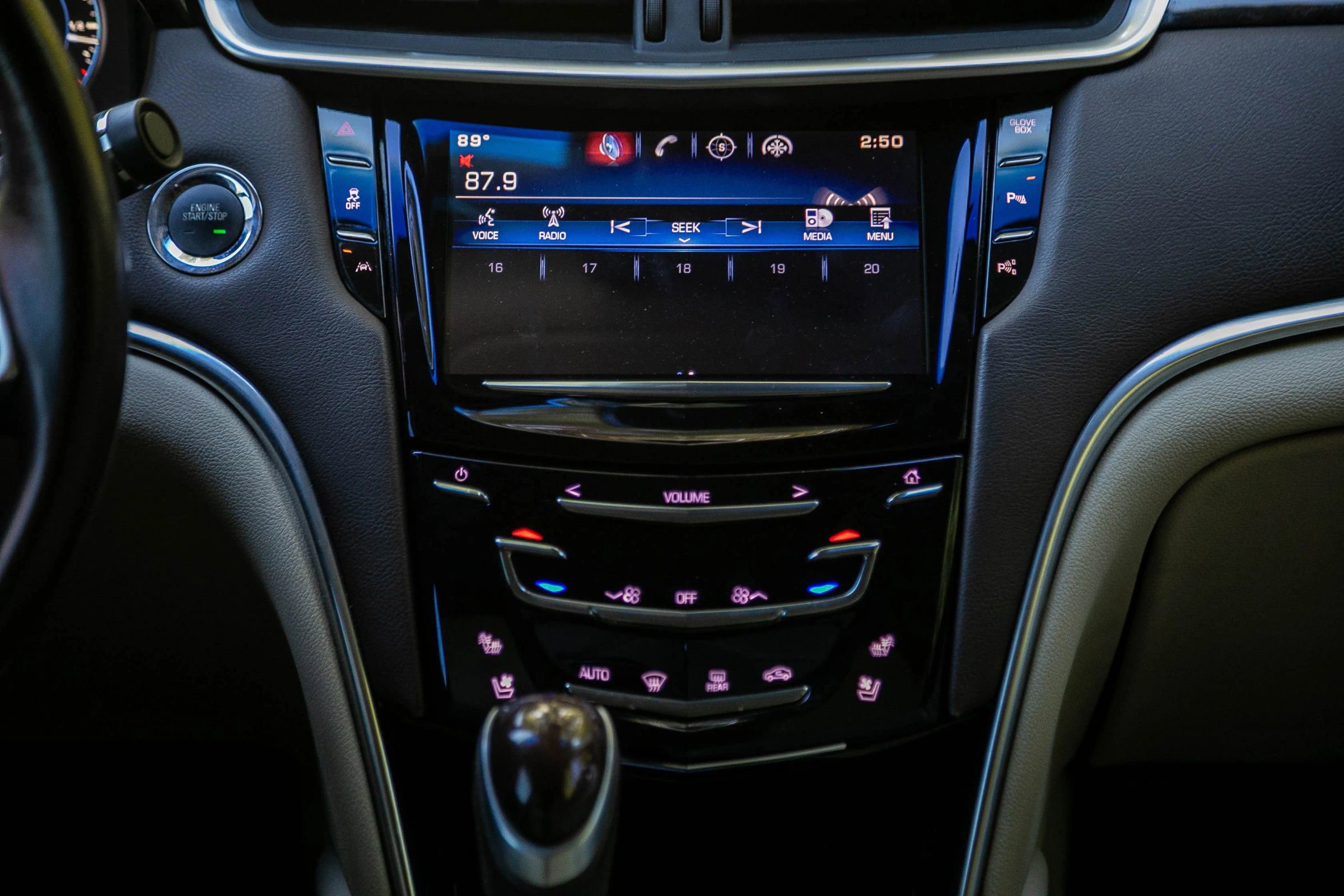 Used 2015 Cadillac XTS Premium FWD image 28