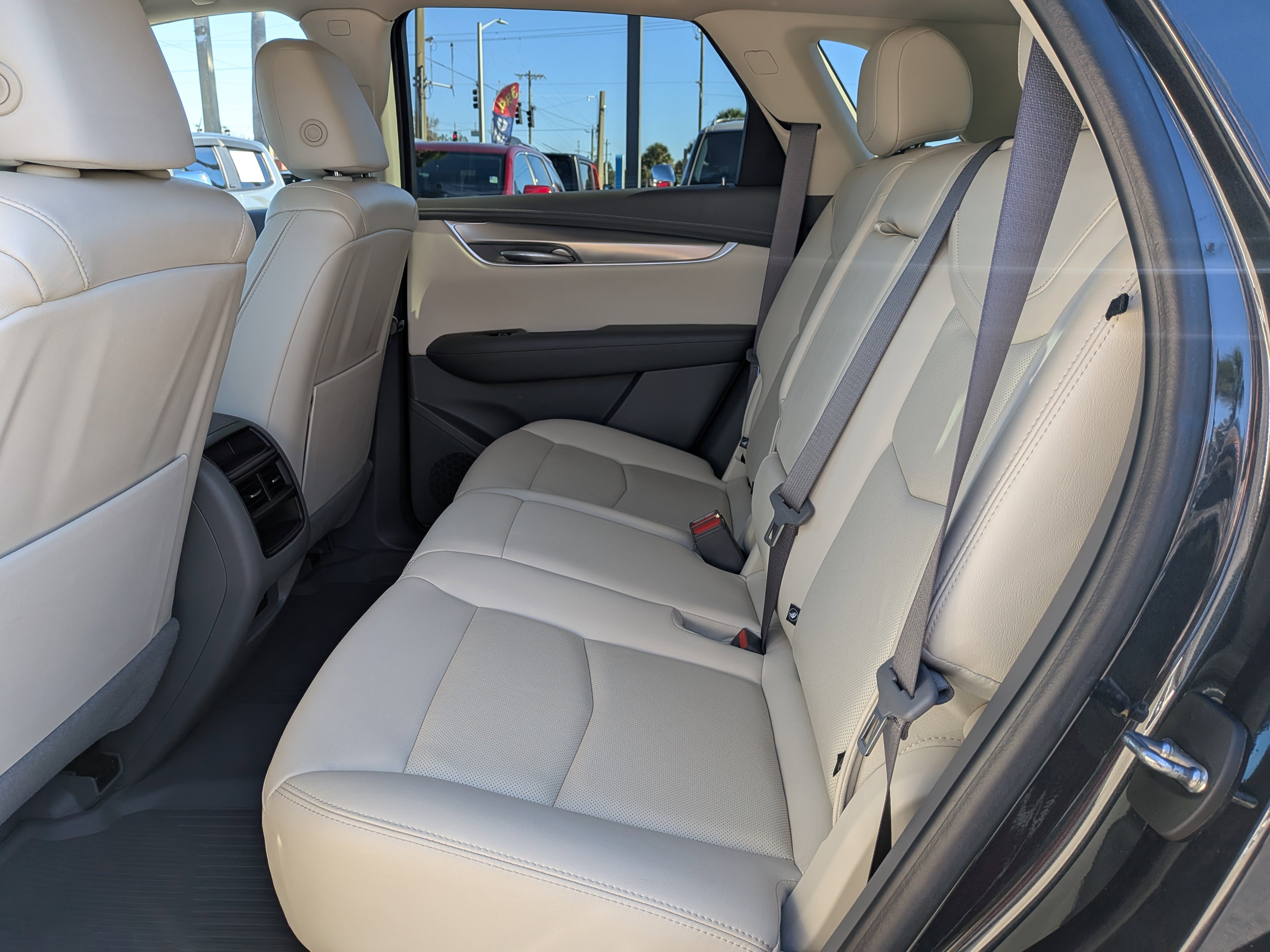 Certified 2022 Cadillac XT5 Premium Luxury image 13