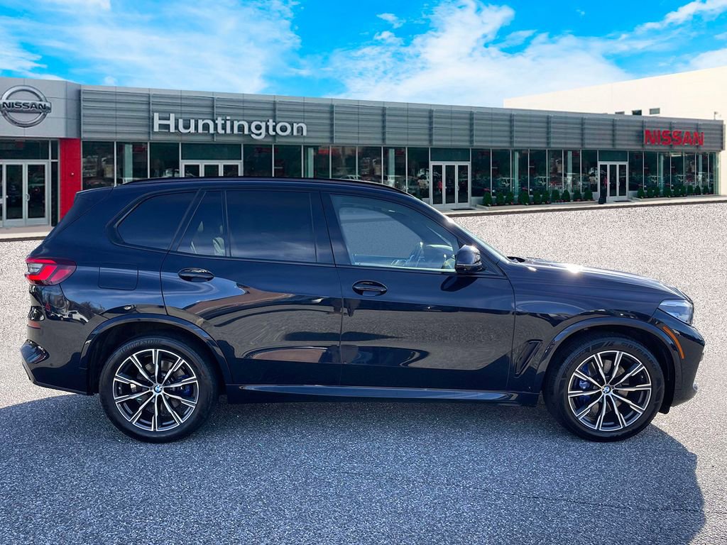 Used 2022 BMW X5 xDrive40i w/ M Sport Package AWD/4WD image 5