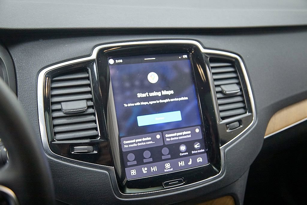 Certified 2023 Volvo XC90 B6 Plus w/ Protection Package image 19