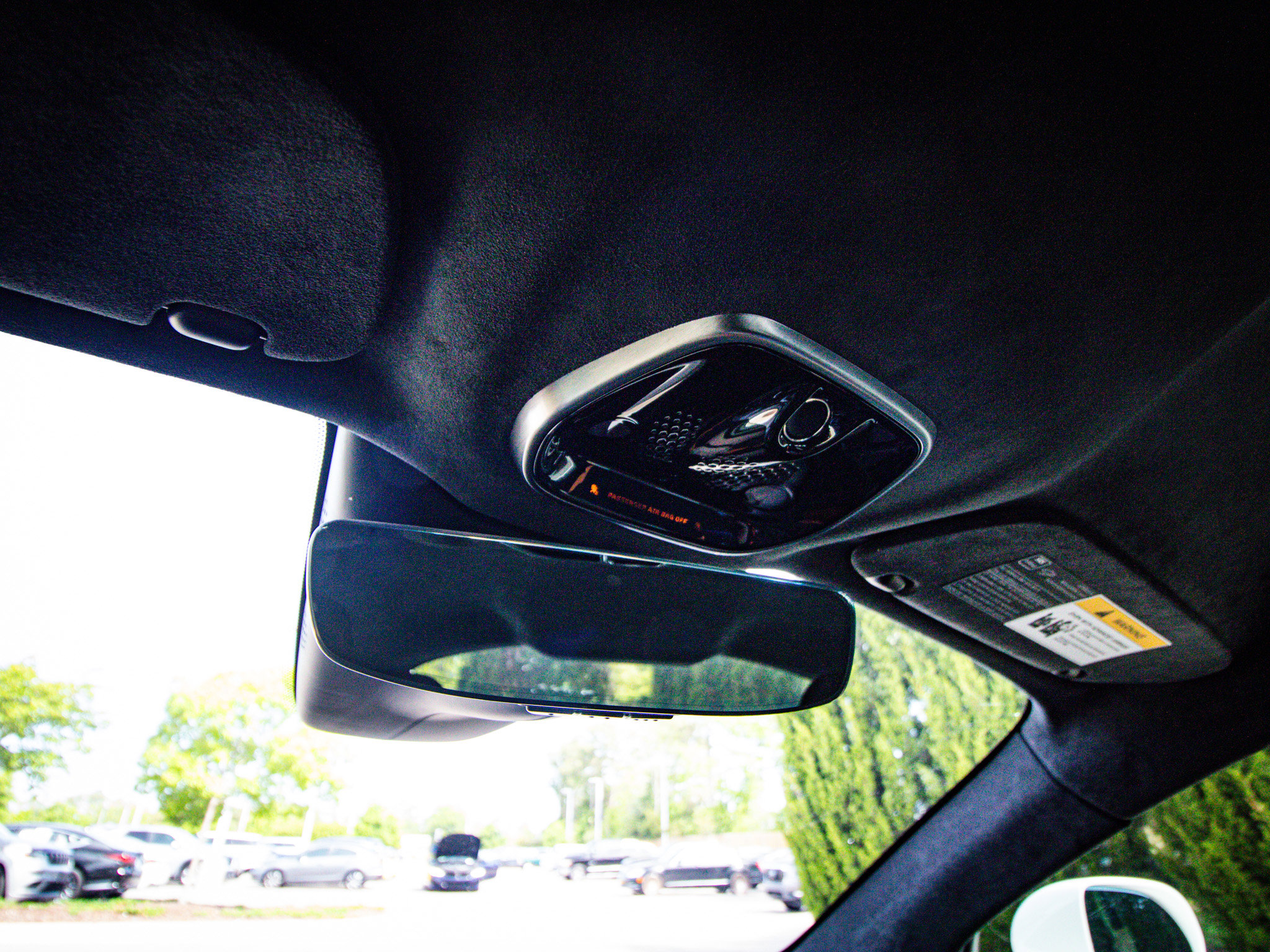 Used 2025 McLaren Artura RWD image 29